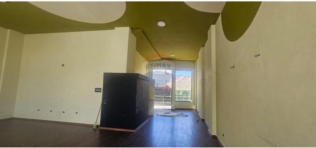 Shop for rent in Rruga Pjetër Budi, Tirana, 75 m². Photo 3 of 3