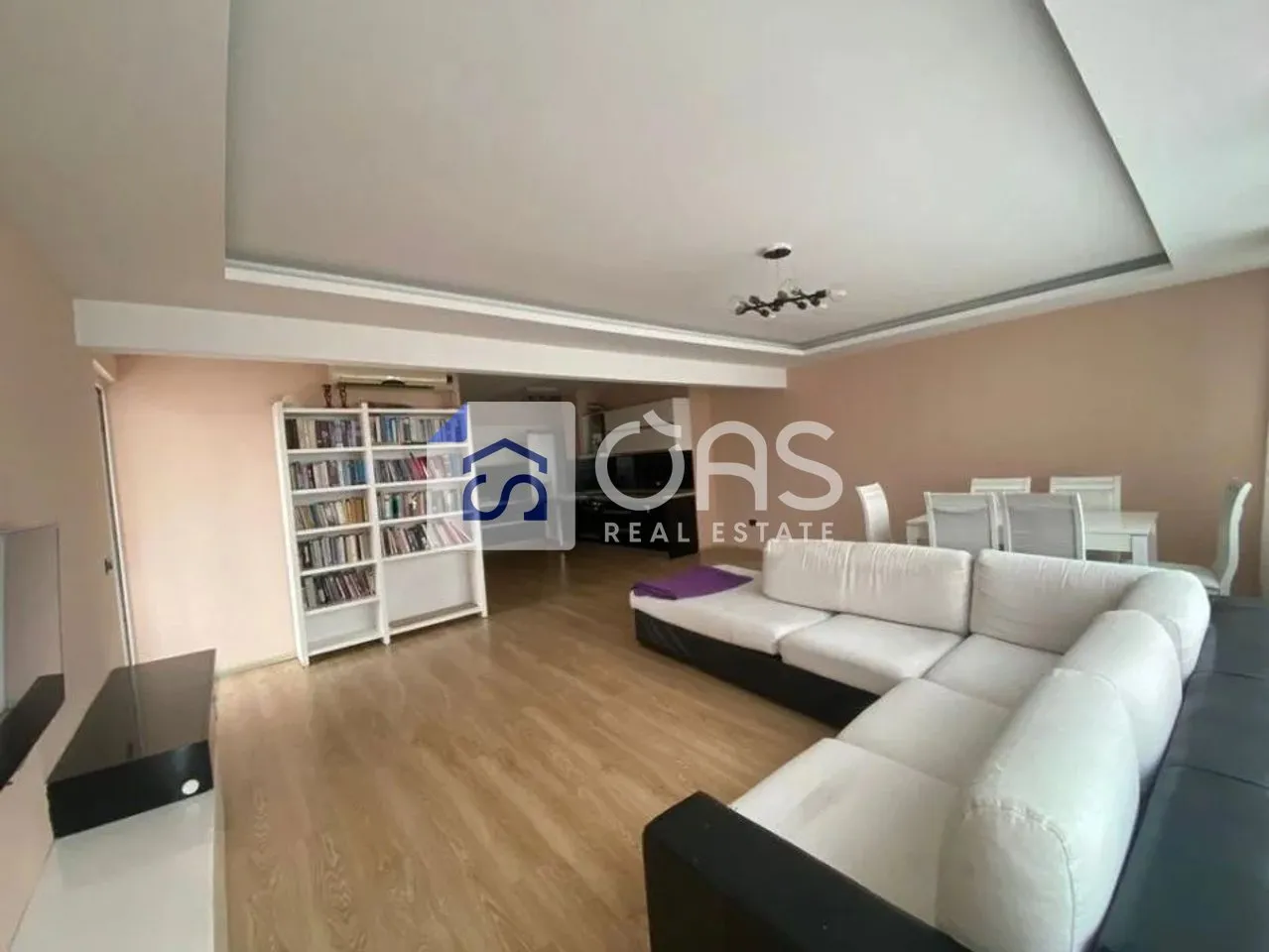 Apartment 2+1 for rent in Blloku, Tirana, 140 m². Photo 1 of 7