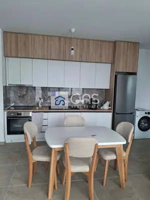 Apartament 2+1 me qera në Porcelan, Tiranë, 82 m². Foto 1 nga 4