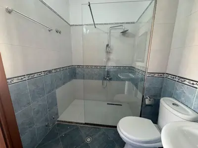 Apartament 2+1 me qera në Pallati i Sportit, Durrës, 95 m². Foto 5 nga 6