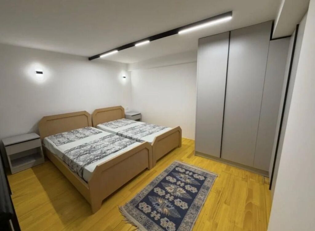 Dupleks 1+1 me qera në Astir, Tiranë, 50 m². Foto 2 nga 3