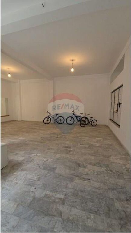 Office for rent in Rruga e Bogdanëve, Tirana, 70 m². Photo 2 of 3
