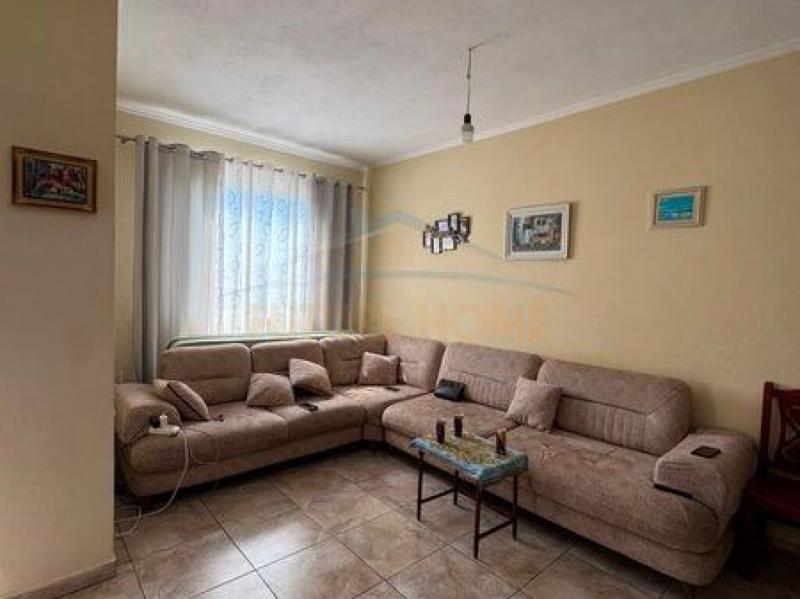 Appartamento 2+1 in vendita a Tufinë, Tirana, 84 m²
