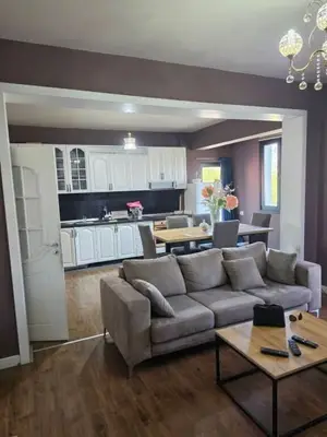Shtëpi private 2+1 me qera në Don Bosko, Tiranë, 130 m². Foto 1 nga 10