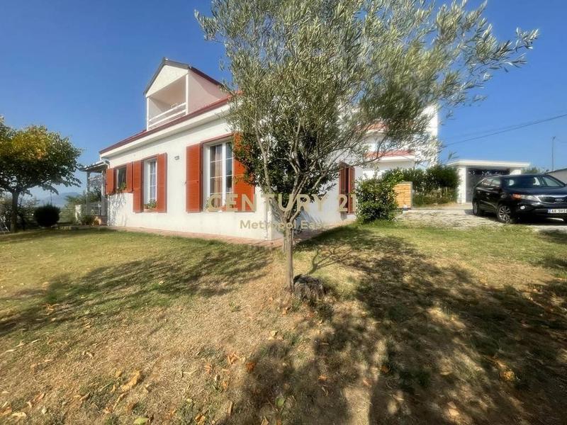 Vilë në shitje në Farkë, Tiranë, 500 m²