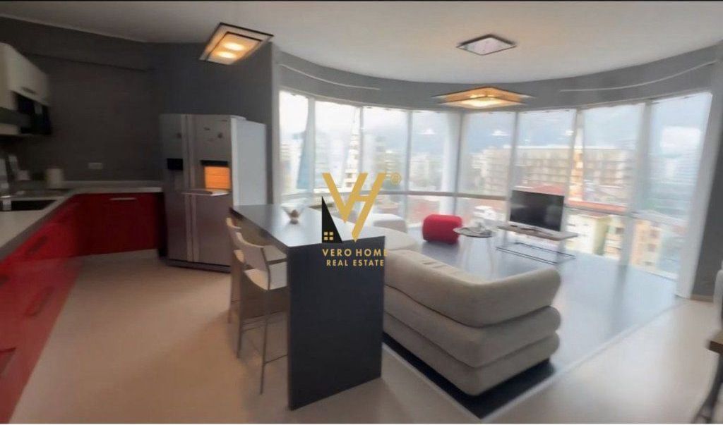 Apartament 2+1 me qera në Komuna e Parisit, Tiranë, 120 m². Foto 1 nga 3