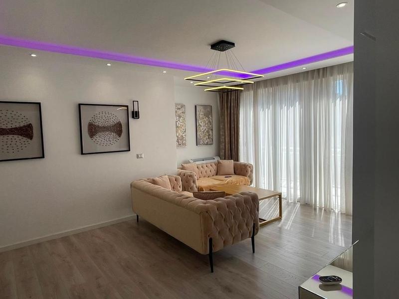 Apartament 2+1 me qera në Rruga e Barrikadave, Tiranë, 102 m². Foto 2 nga 9