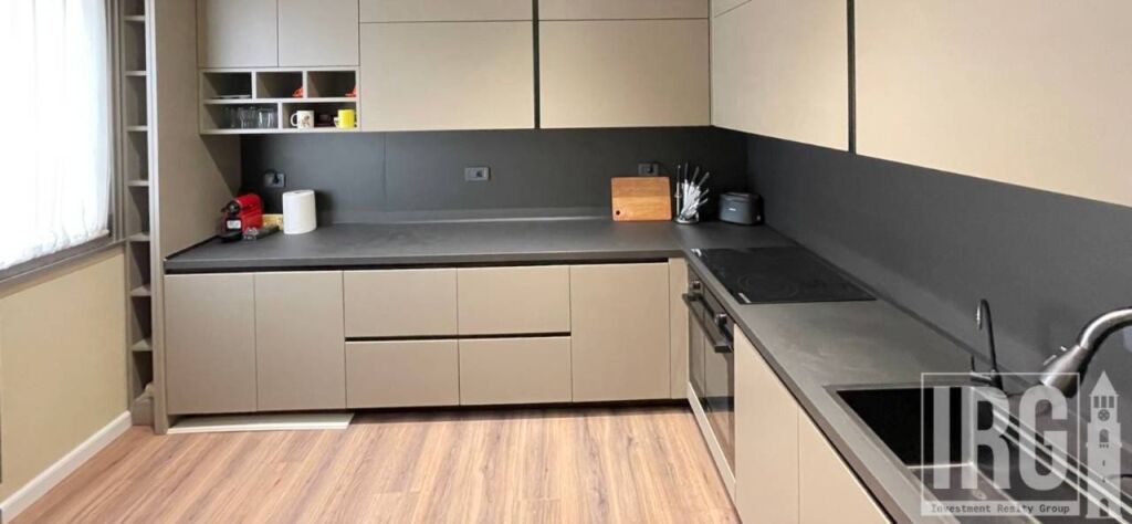 Appartamento 3+1 in affitto a Liqeni i Tiranës, Tirana, 155 m². Foto 2 di 3