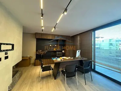 Ufficio in affitto a Jordan Misja, Tirana, 200 m². Foto 1 di 12