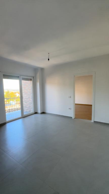 Apartament 1+1 në shitje në Bulevardi Blu, Kamëz, 77 m². Foto 2 nga 5