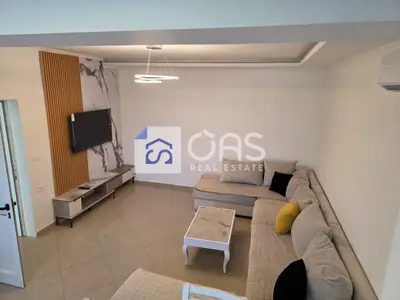 Casa indipendente 1+1 in affitto ad Allias, Tirana, 180 m². Foto 1 di 7