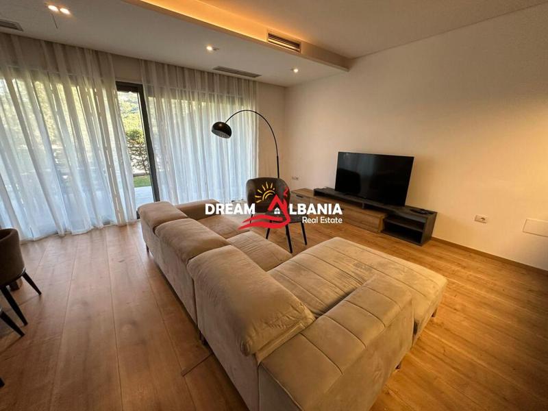 Villa in affitto a ne Mullet prane OKO FARM, Tirana, 250 m²