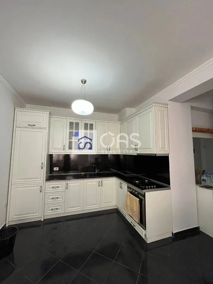 Apartament 2+1 me qera në Fresku, Tiranë, 103 m². Foto 1 nga 8