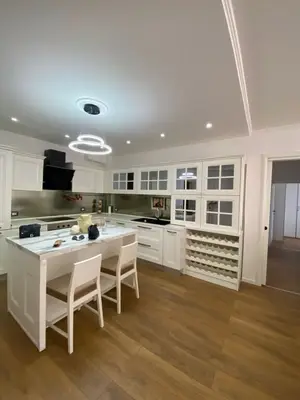 Apartament 3+1 në shitje në Ish-URT, Durrës, 94 m². Foto 2 nga 12