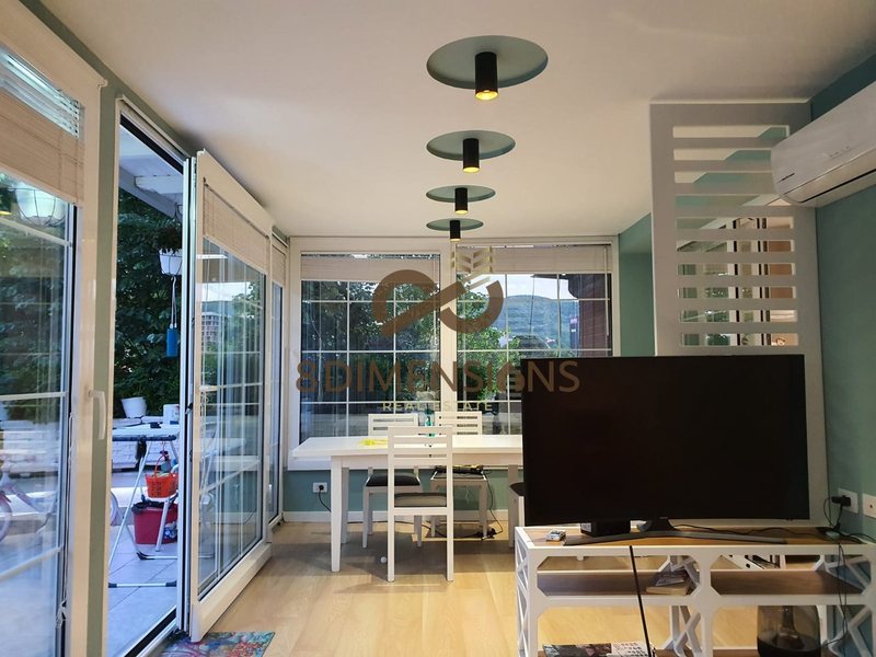 Garage in vendita a Rruga e Kosovarëve, Tirana, 159 m²