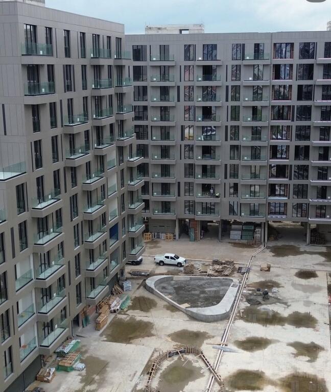Locale commerciale in vendita a Bulevardi Bajram Curri, Tirana, 1.094 m². Foto 3 di 3