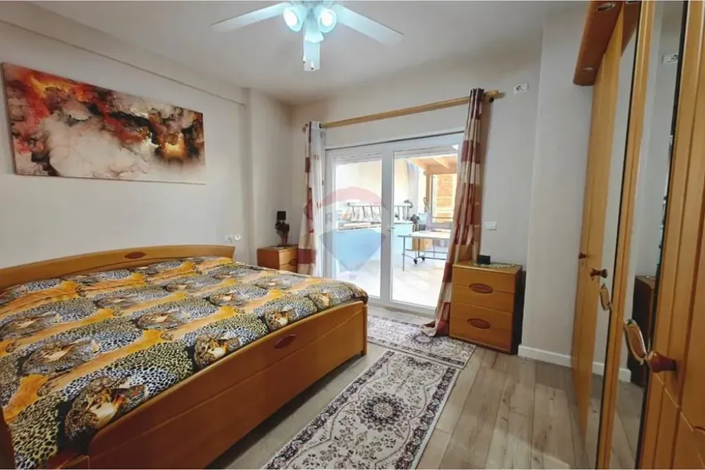 Appartamento in vendita a Linzë, Tirana, 120 m². Foto 2 di 3