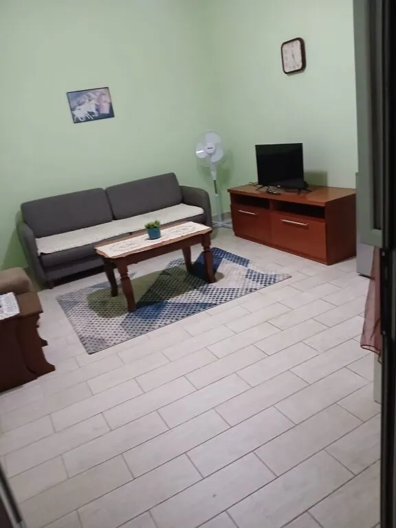 Shtëpi private 1+1 me qera në Rruga Myslym Keta, Tiranë, 60 m². Foto 1 nga 4