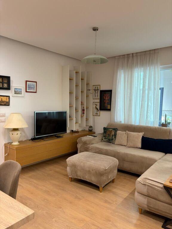 Appartamento 2+1 in affitto a Rruga Myslym Shyri, Tirana, 135 m²