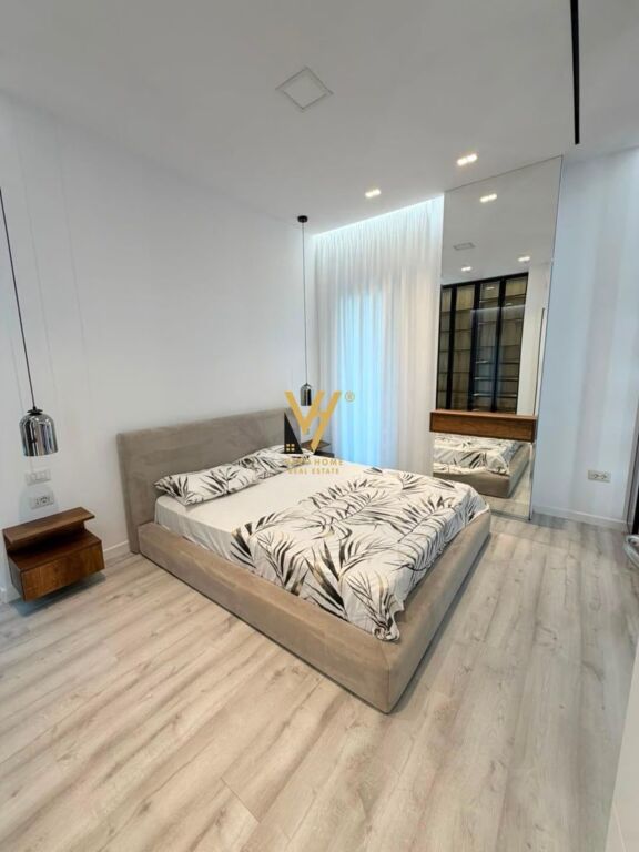 Apartament 2+1 me qera në Rruga 5 Maji, Tiranë, 100 m². Foto 3 nga 3