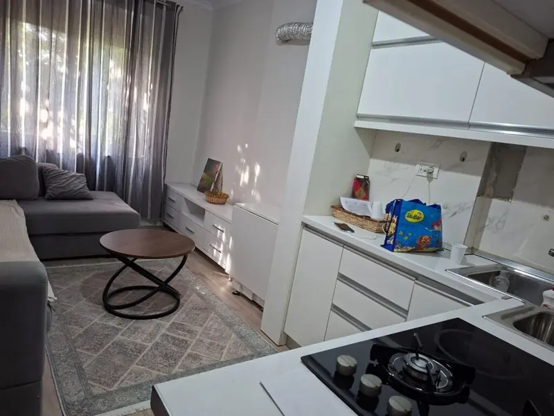 Appartamento 2+1 in affitto ad Ura e Tabakëve, Tirana, 90 m²