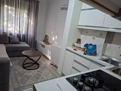 Appartamento 2+1 in affitto ad Ura e Tabakëve, Tirana, 90 m². Foto 1 di 5