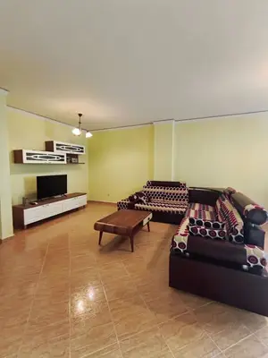 Appartamento 2+1 in affitto a Plazhi Rrota e Kuqe, Durazzo, 87 m². Foto 2 di 7