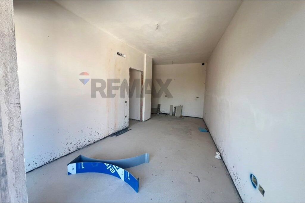 Apartament në shitje në Rruga Reshit Çollaku, Tiranë, 70 m². Foto 1 nga 3