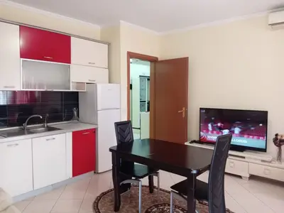 Appartamento 2+1 in affitto a Qendra Globe, Tirana, 100 m². Foto 4 di 8