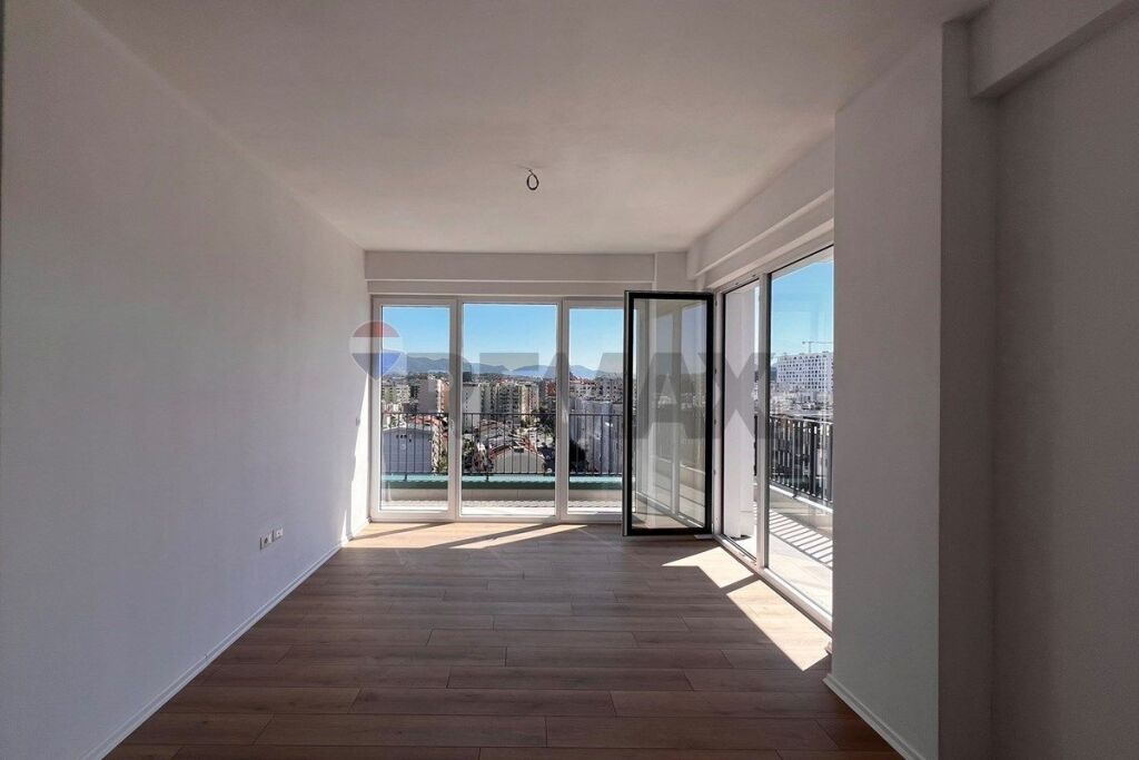 Appartamento in vendita a Komuna e Parisit, Tirana, 137 m². Foto 2 di 3