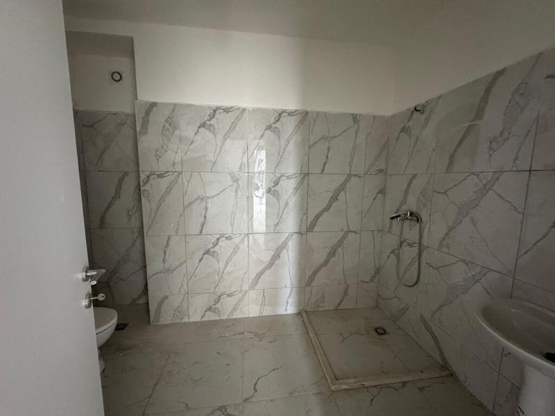 Apartament 3+1 në shitje në Ujësjellës Kanalizime, Durrës, 140 m². Foto 7 nga 8