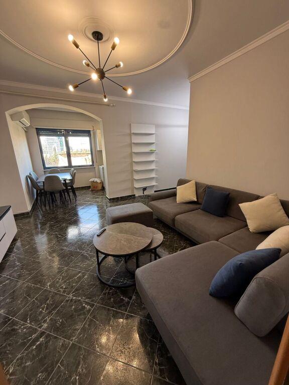 Appartamento 2+1 in affitto a Rruga Bardhyl, Tirana, 120 m²