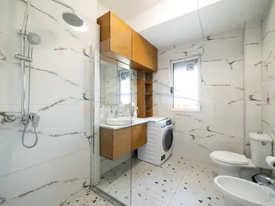 Apartament 2+1 në shitje në Pazari i Ri, Tiranë, 71 m². Foto 6 nga 7