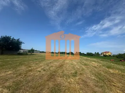 Land for sale in Koxhas, Durrës, 5,600 m². Photo 3 of 7