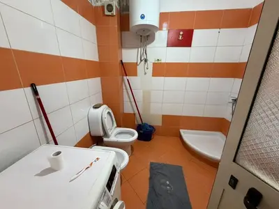 Apartament 2+1 me qera në Terminali i Autobusëve të Jugut & Veriut, Tiranë, 110 m². Foto 8 nga 8