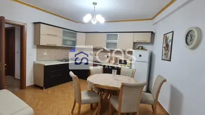 Apartament 2+1 me qera në Don Bosko, Tiranë, 115 m². Foto 2 nga 5