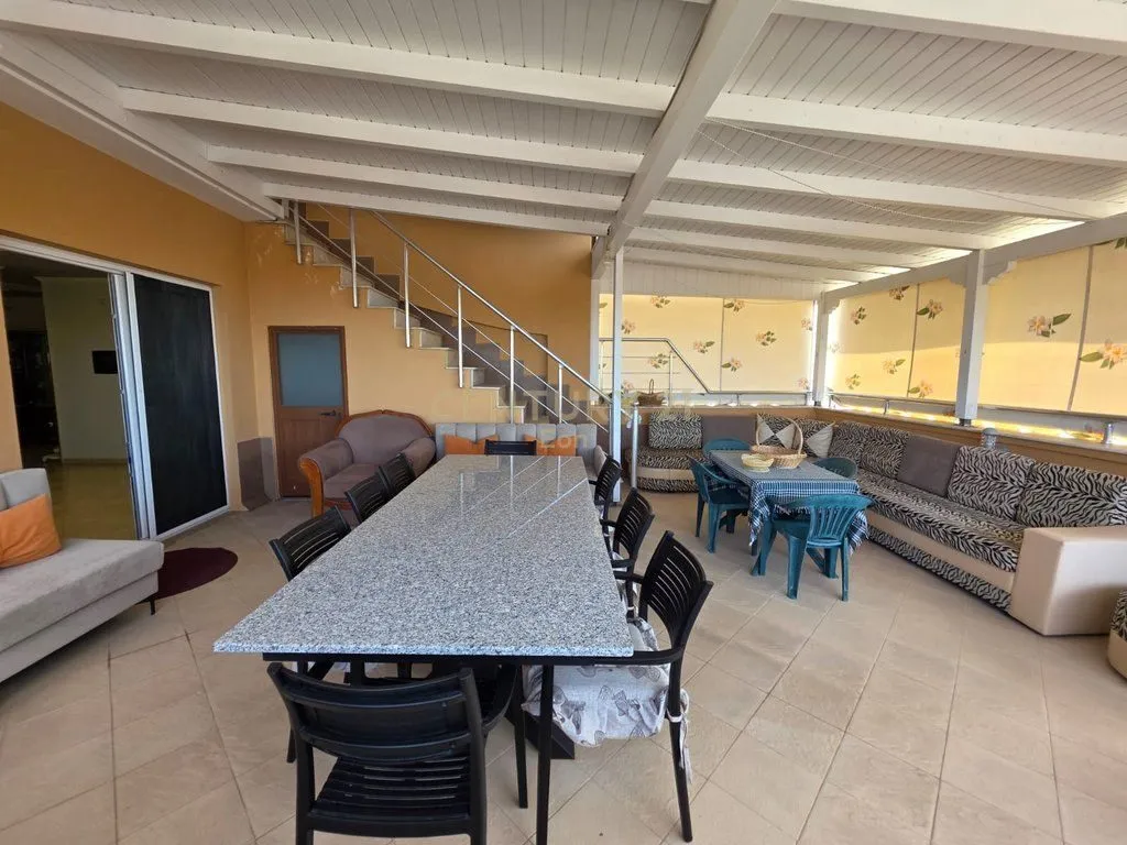 Penthouse në shitje në Lagja nr.6, Durrës, 279 m². Foto 1 nga 12