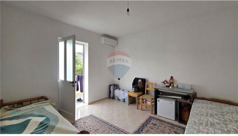 Casa indipendente in vendita a Rruga Demokracia, Valona, 415 m²