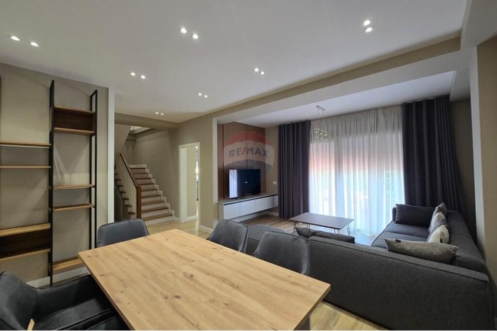 Duplex for sale in Liqeni i Thatë, Tirana, 215 m². Photo 1 of 3