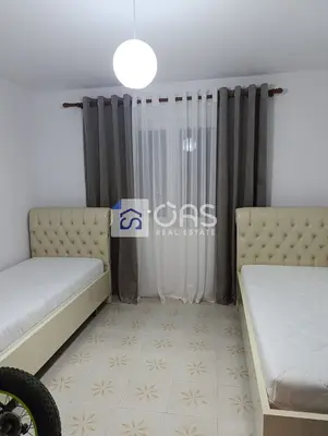 Apartament 2+1 me qera në Kombinat, Tiranë, 75 m². Foto 6 nga 11