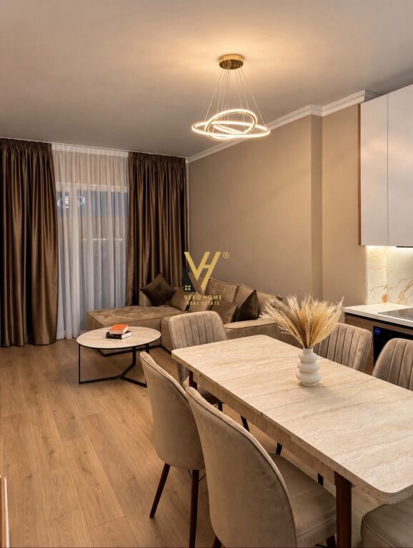 Apartament 2+1 me qera në Kopshti Botanik i Tiranës, Tiranë, 120 m². Foto 1 nga 3