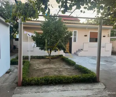 Casa indipendente 3+1 in affitto a Bashkia, Kamza, 110 m². Foto 3 di 6