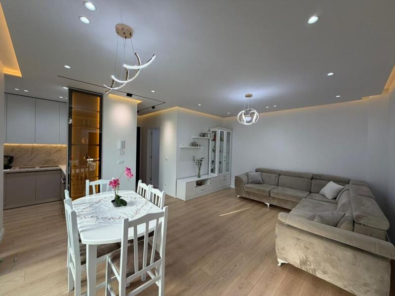 Apartament 2+1 me qera në AKSES TIRANA, Tiranë, 115 m²