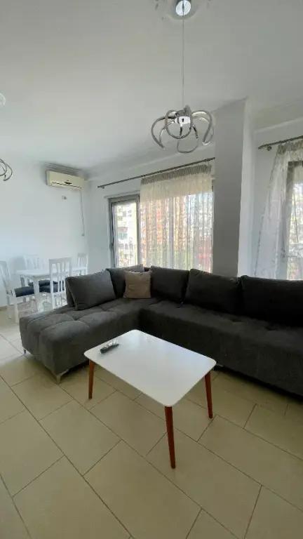 Apartment 1+1 for rent in Rruga Him Kolli, Tirana, 75 m²