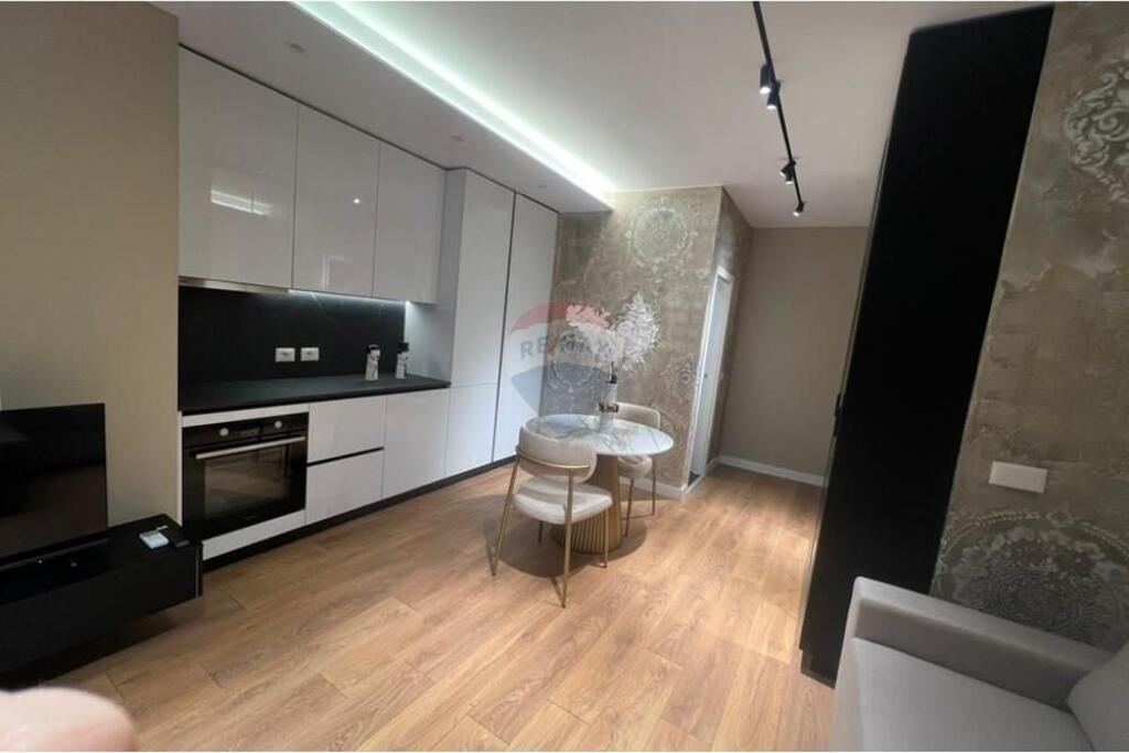 Appartamento in vendita a Sheshi Skënderbej, Tirana, 48 m². Foto 3 di 3
