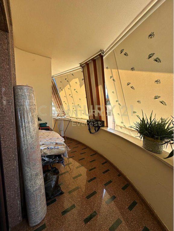 Apartment 2+1 for rent in Rruga Urani Pano, Tirana, 130 m²