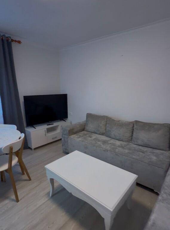 Apartament 1+1 në shitje në Stacioni "Shkolla e Bashkuar", Tiranë, 56 m². Foto 3 nga 9