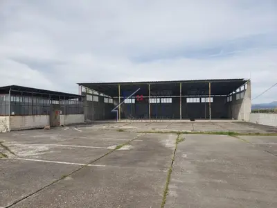 Magazinë në shitje në Berat, Berat, 1 170 m². Foto 8 nga 9