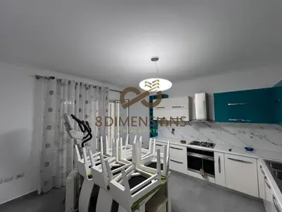 Villa 3+1 in affitto a Kodra e Priftit, Tirana, 220 m². Foto 2 di 5