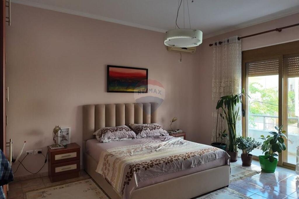 Villa for sale in Fresku, Tirana, 257 m². Photo 3 of 3